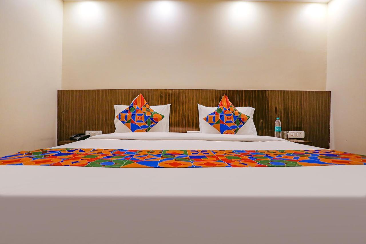 Fabexpress Kapashera Residency Near Igi Airport New Delhi Gurgaon Exterior photo