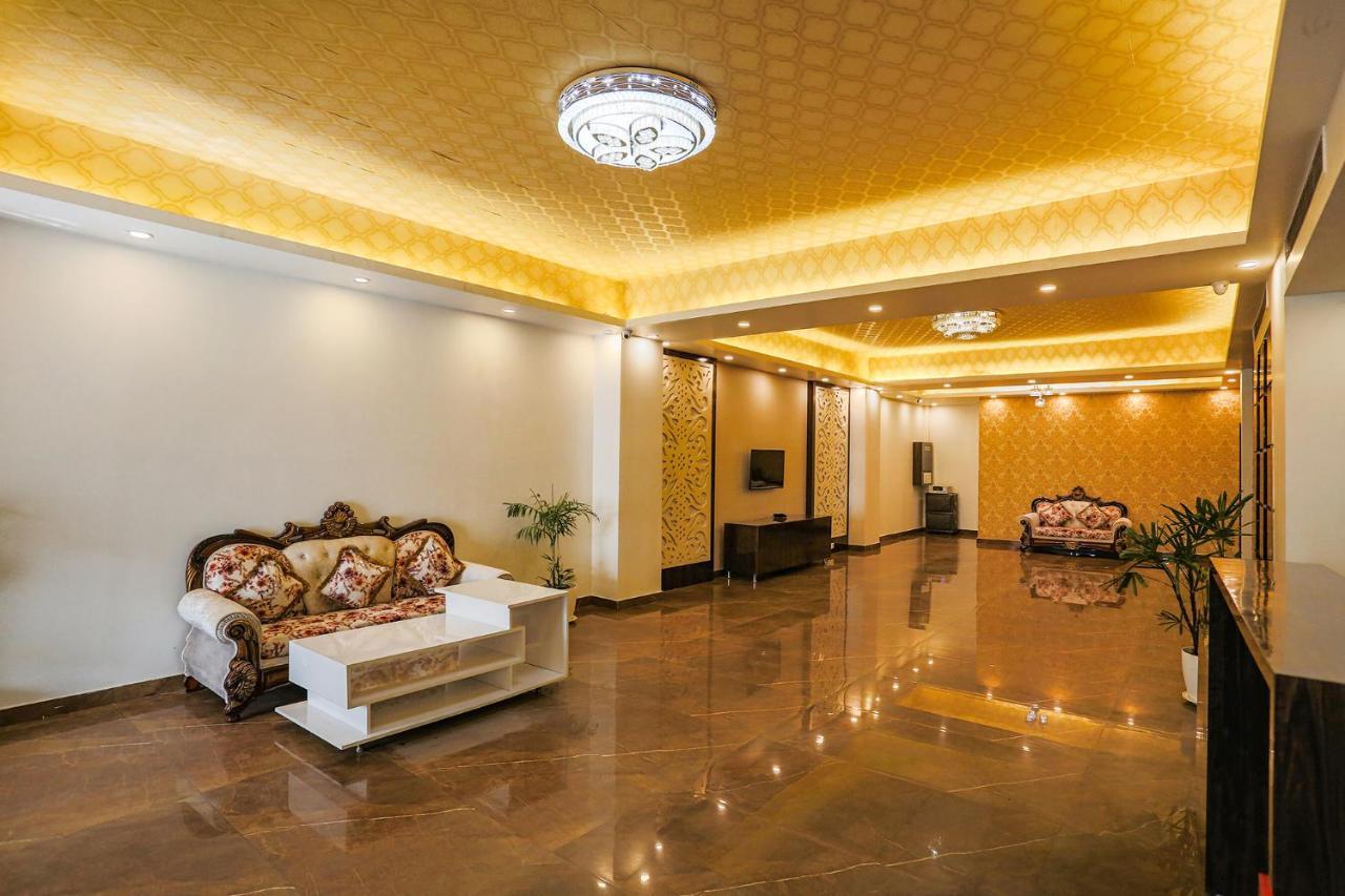 Fabexpress Kapashera Residency Near Igi Airport New Delhi Gurgaon Exterior photo