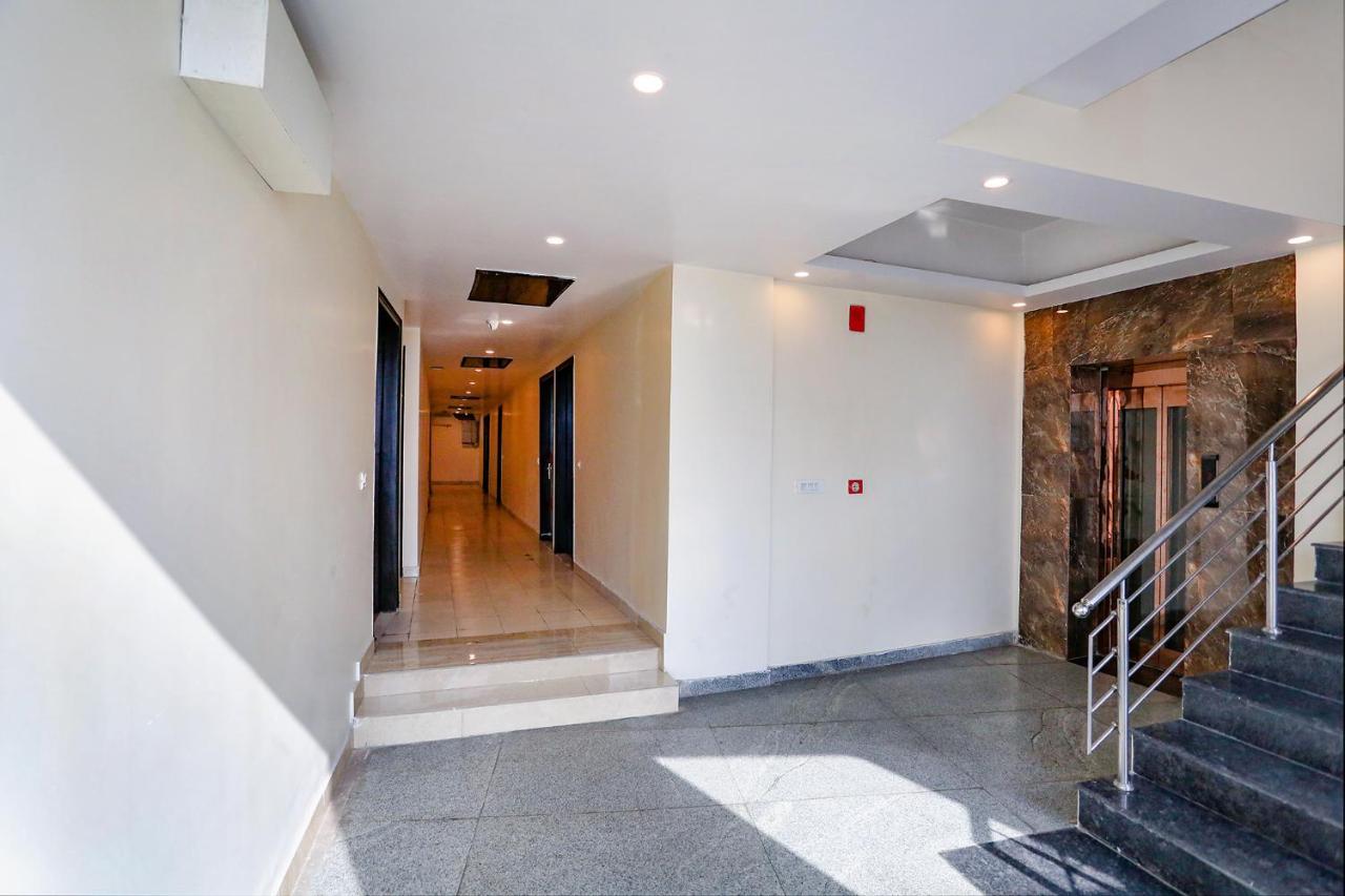 Fabexpress Kapashera Residency Near Igi Airport New Delhi Gurgaon Exterior photo