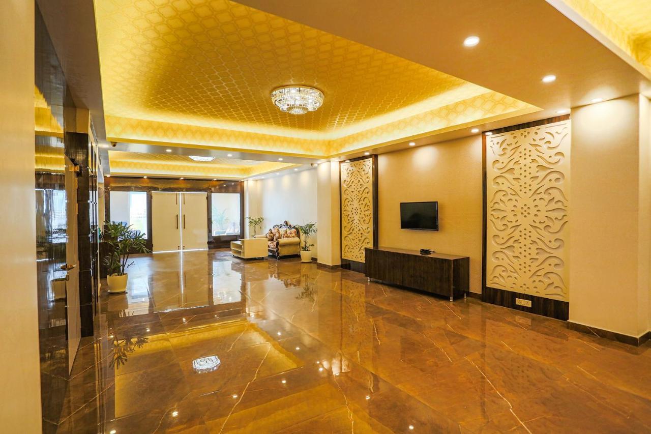 Fabexpress Kapashera Residency Near Igi Airport New Delhi Gurgaon Exterior photo
