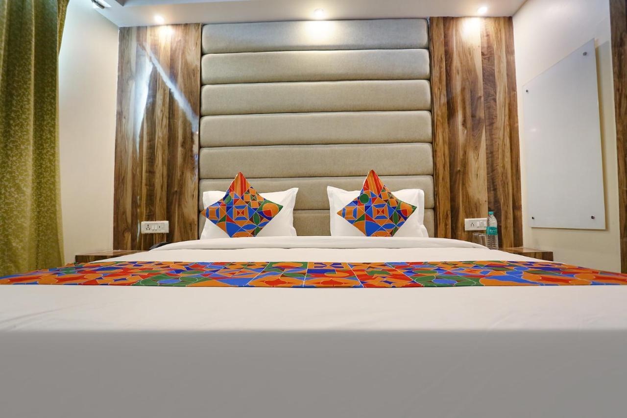 Fabexpress Kapashera Residency Near Igi Airport New Delhi Gurgaon Exterior photo